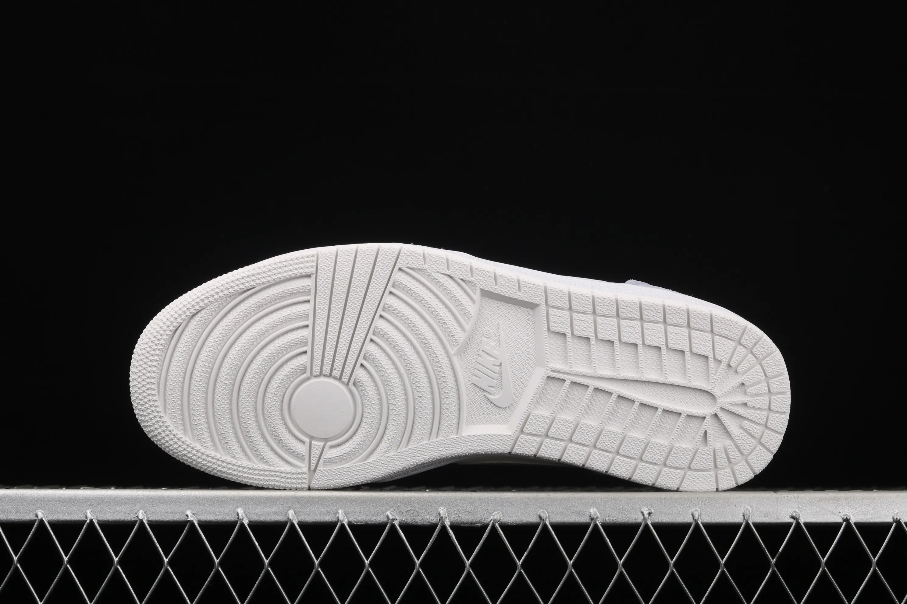 All categories Air Jordan Jordan series basketball shoes Air Jordan 1 Mid Air Jordan 1 Mid AJ1 Joe 1 China suede splicing blue DA4666-100